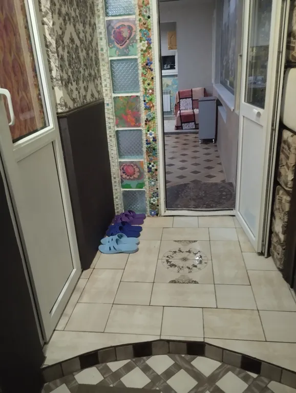 Студия с панорамой реки Волга