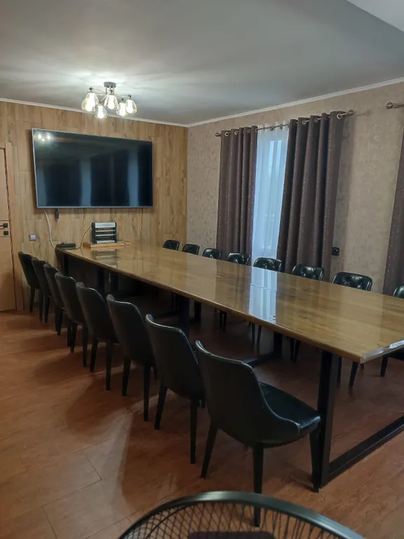 Коттедж на берегу в городе, сауна с бассейном — аренда посуточно в Омск