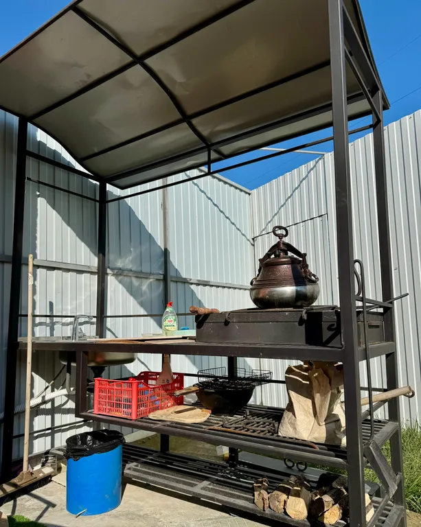 Дом с баней, садом, кинотеатром и парковкой на закрытой территории