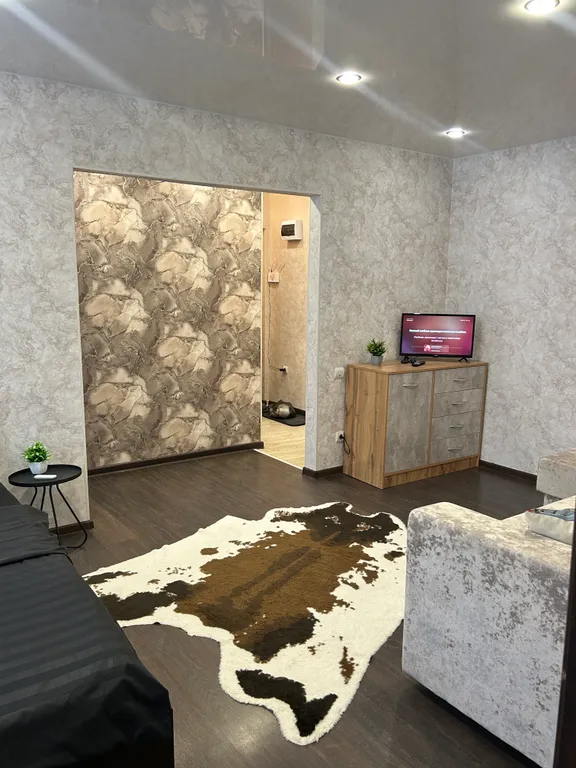 Светлая двухкомнатная квартира