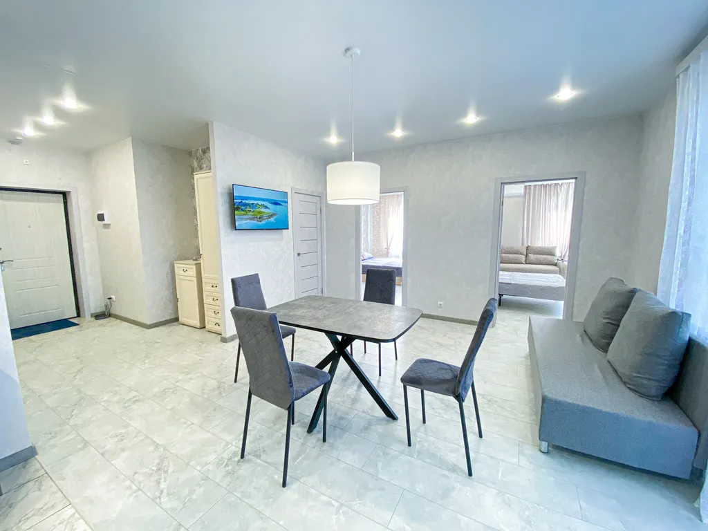 Квартира с сумасшедшим видом из окна на выезде из города