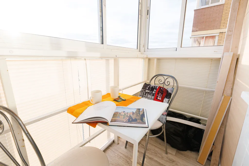 Студия у городской администрации | Квартирный вопрос