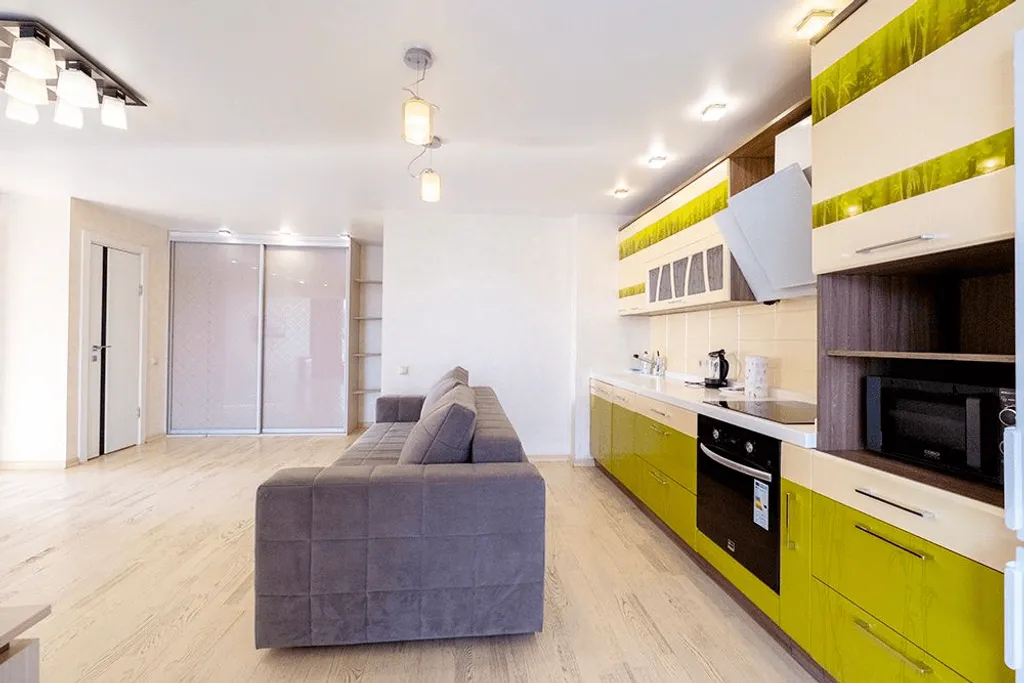 С панорамным видом рядом с проспектом Ленина