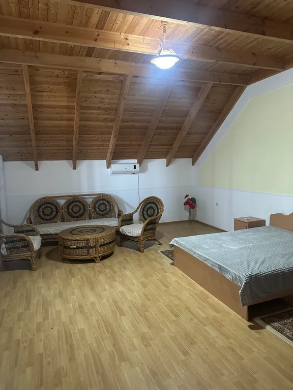 Дача с выходом на море.