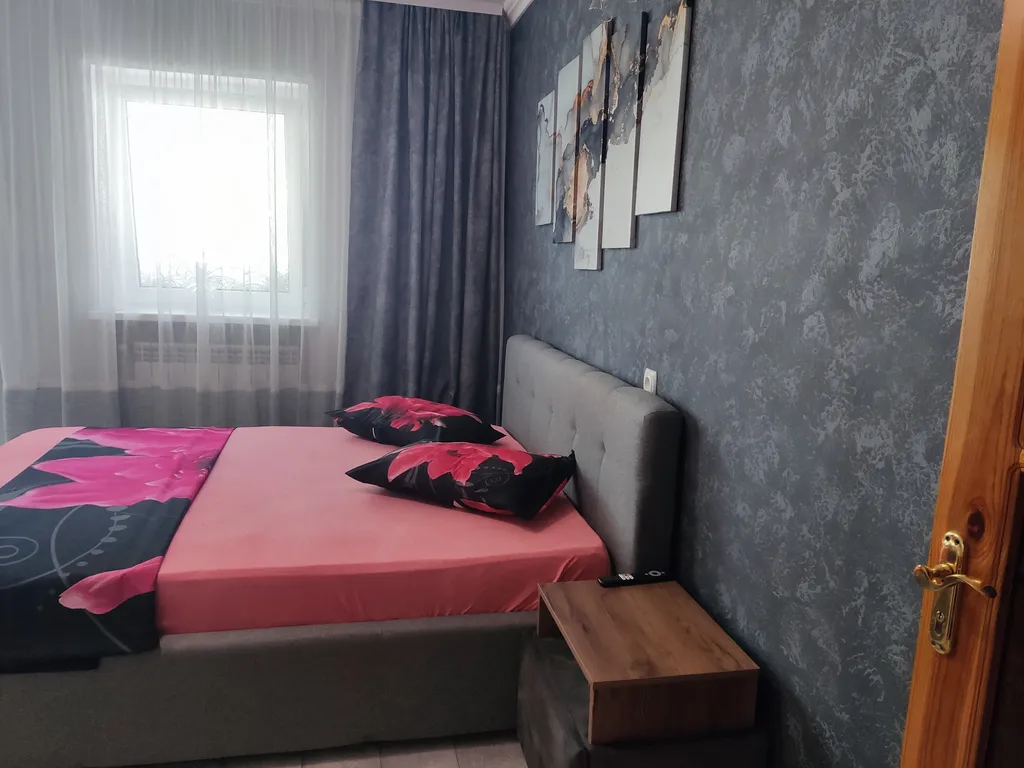 Коттедж с гаражом и двориком