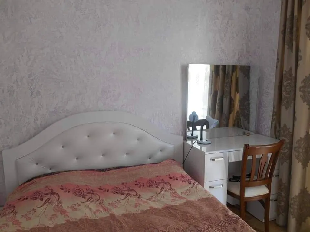 Квартира 3-комнатная Квартира — Батуми