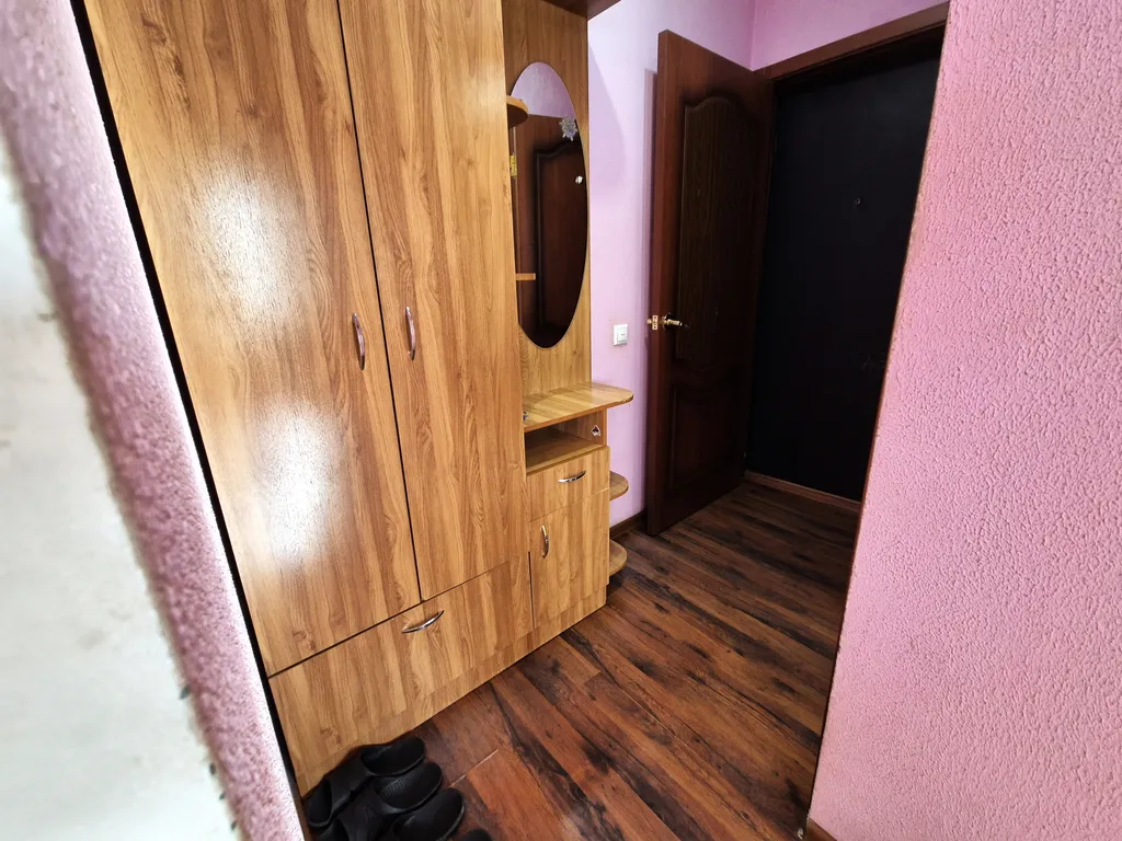 Двухкомнатная хорошая квартира в центре города