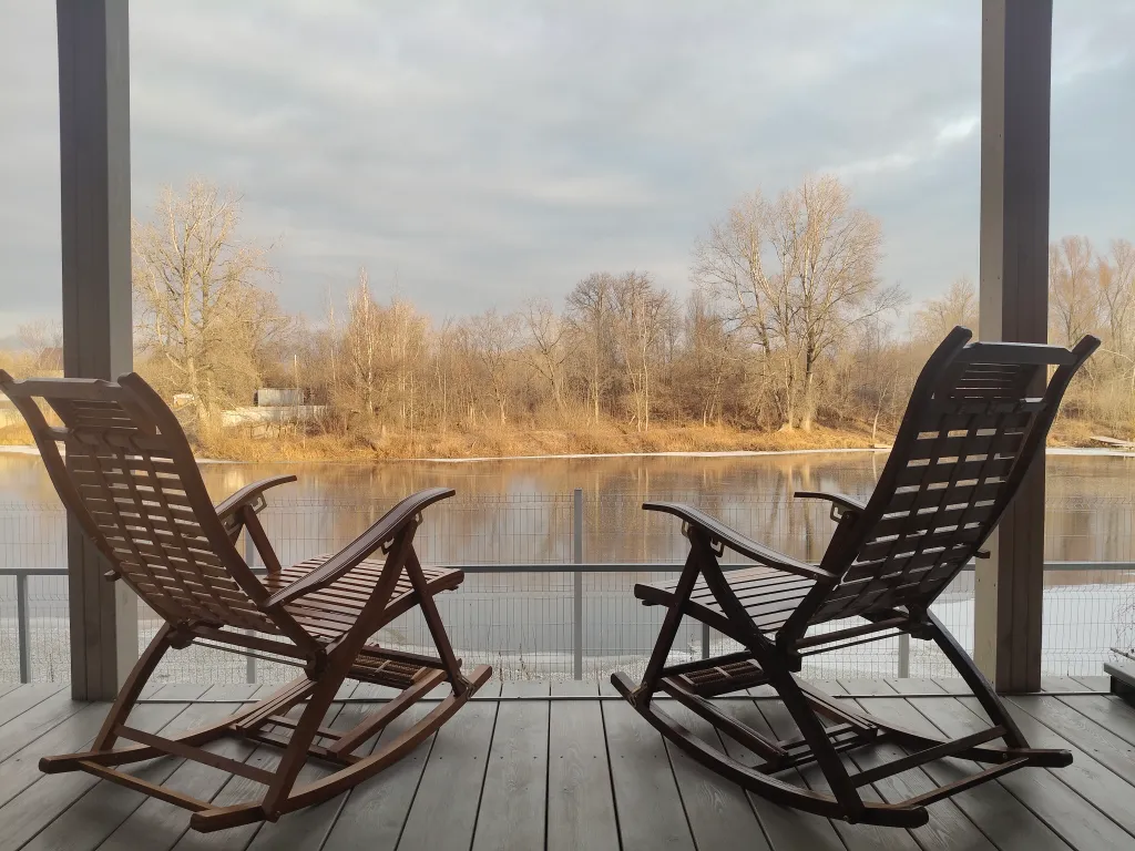 Дом с видом на озеро