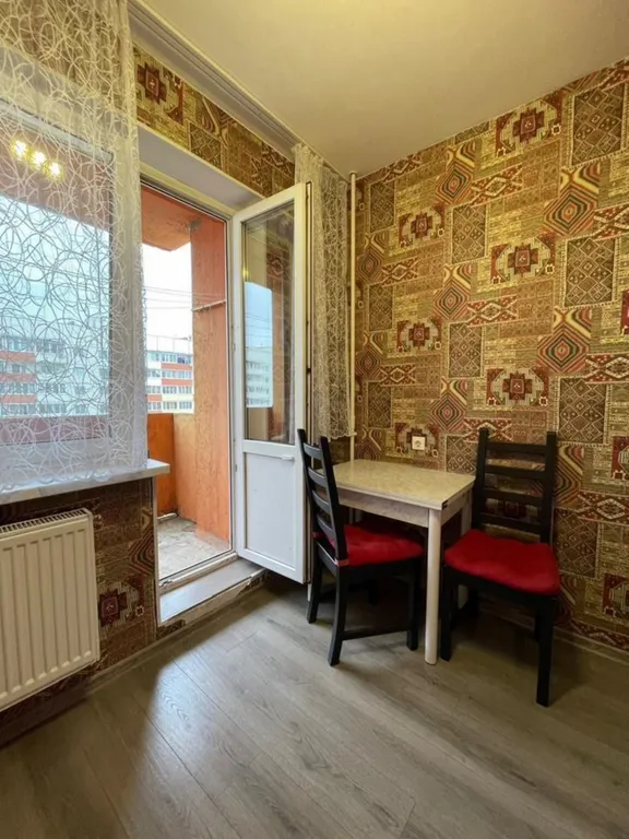 Квартира с 2-мя кроватями, рядом Акрон и Форум