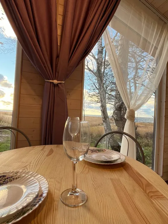 Домик с видом на залив