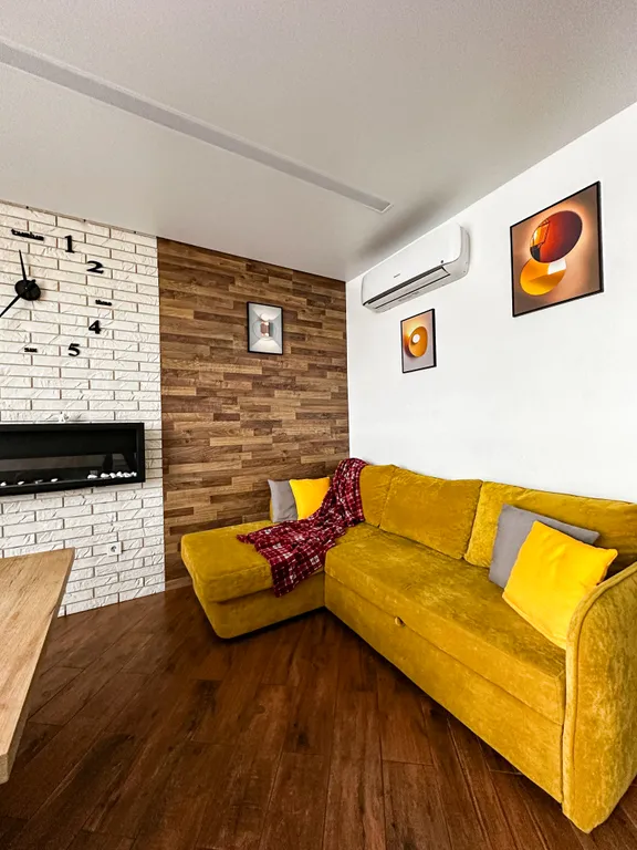 Geometry - просторная квартира с панорамным видом на реку в центре