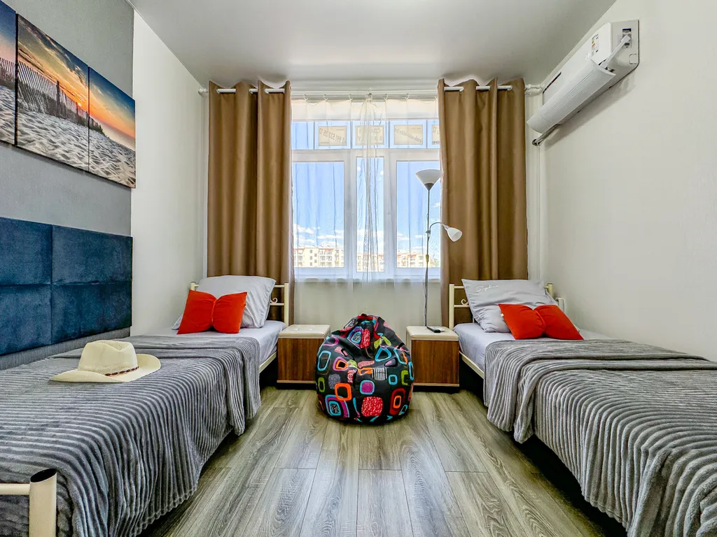 Квартира в Долине Сукко, 5 бассейнов на территории, качели на балконе