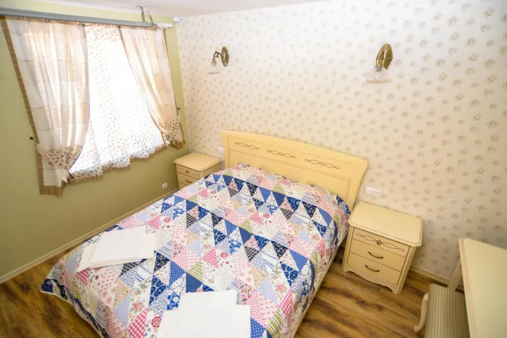 Дом возле монастыря