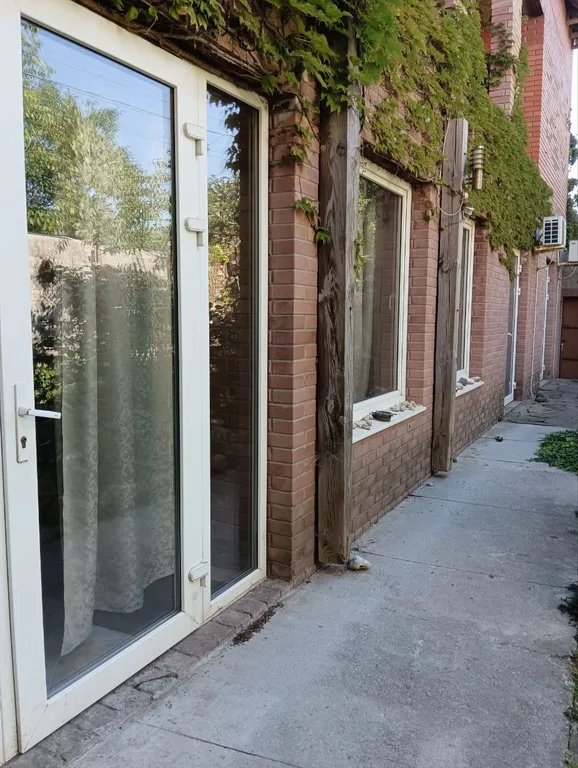 Коттедж у грота Дианы