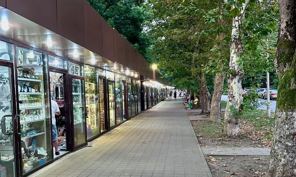 Квартира Квартира Просторная студия у моря на 2-5 гостей, терраса с панорамным видом — Адлер