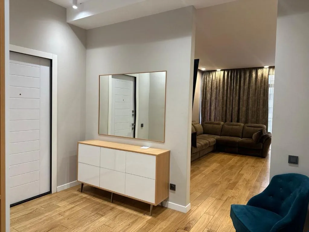 Апартаменты с 2 спальнями на площади Республики