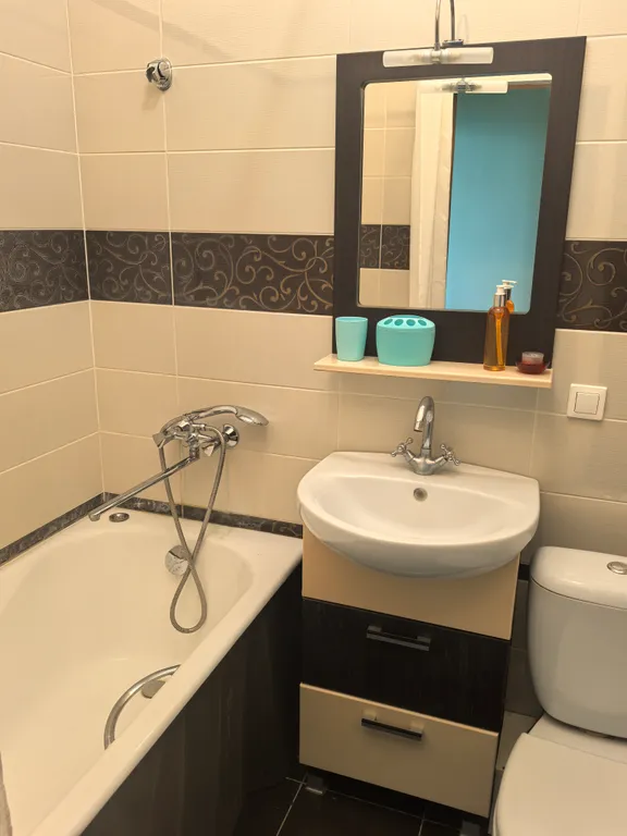 Квартира комфорт+ с балконом: 96 м от моря