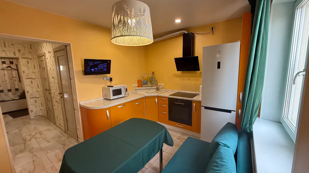 Просторная квартира для компании до 9 человек: по цене отеля, с душой