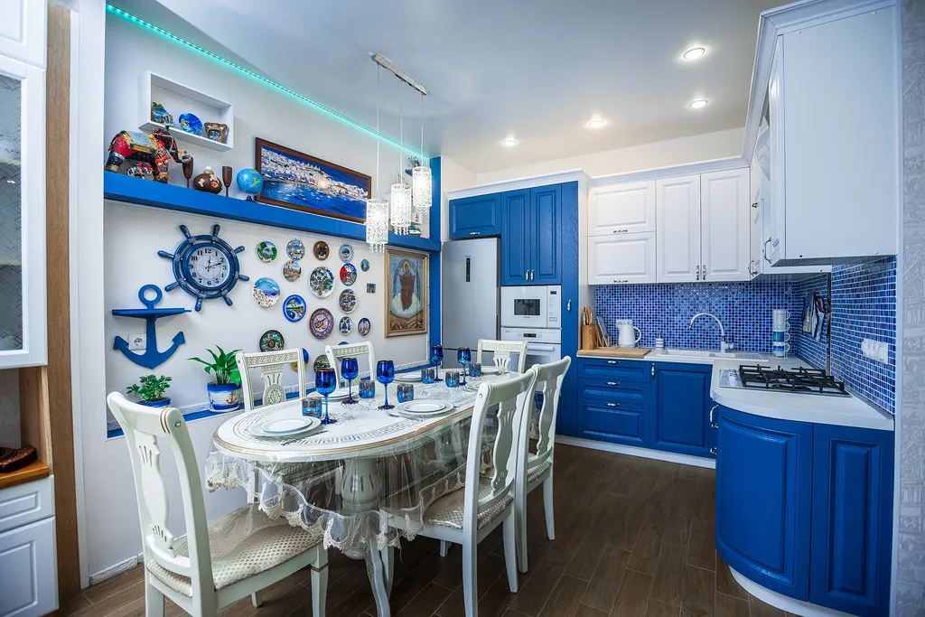 Большая евродвушка на берегу открытого моря