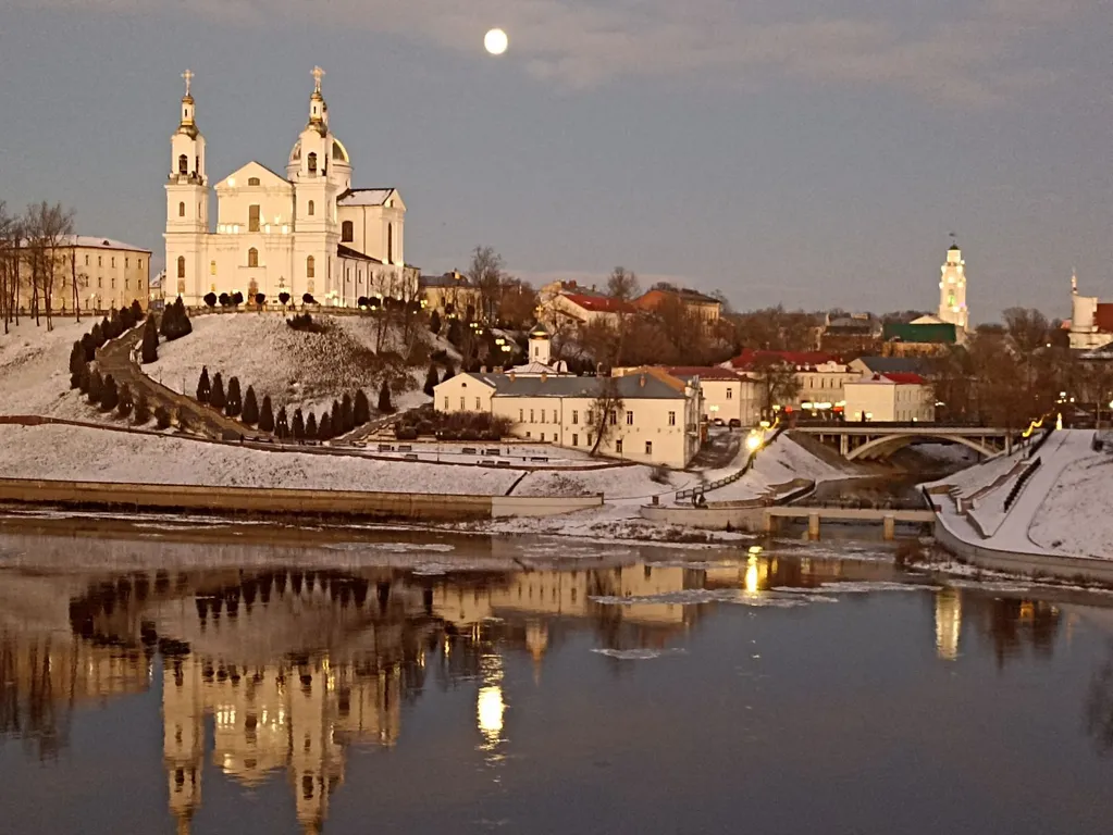 Квартира с красивым видом в центре в районе жд и автовокзала — аренда посуточно в Витебск