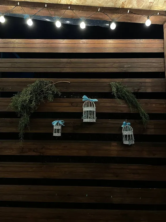 Домик с террасой и видом на горы