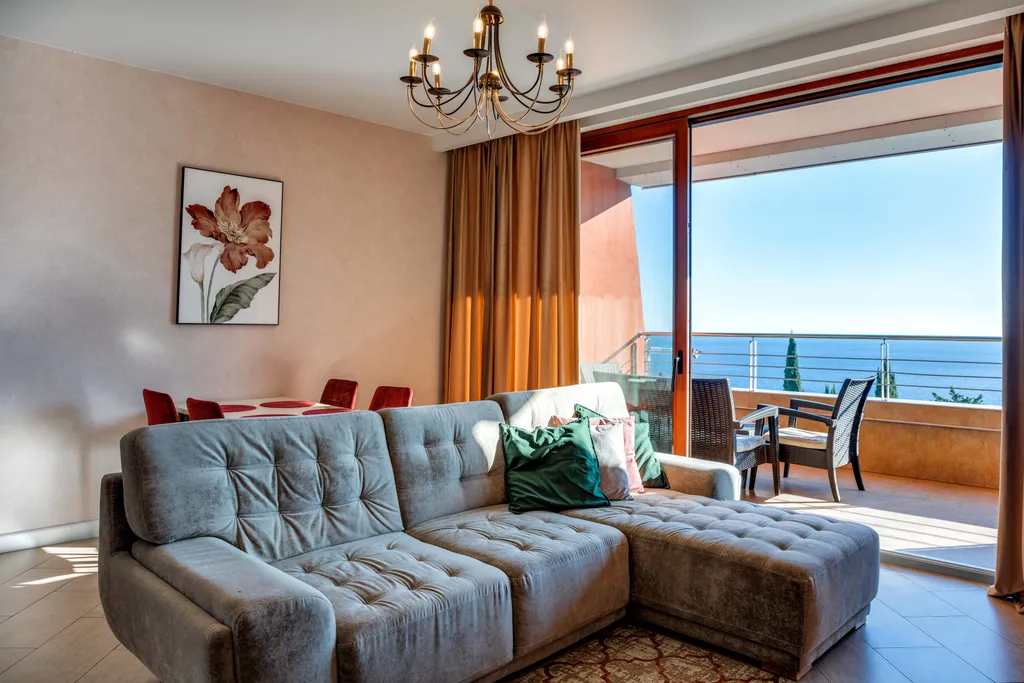 3-комнатная квартира с видом на море