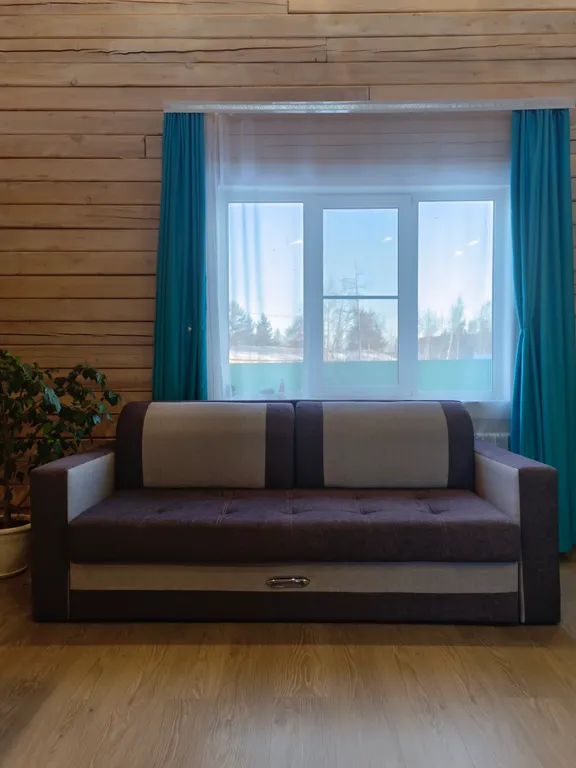 Дом с закрытой парковкой