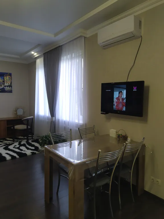 Чистая отдельная квартира
