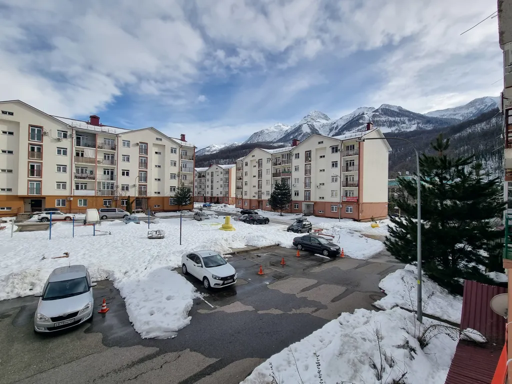 Квартира с видом на горы