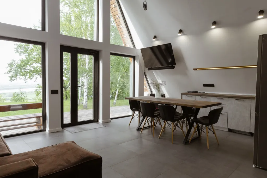 Хабарский треугольник - дом на горе с видом на реку