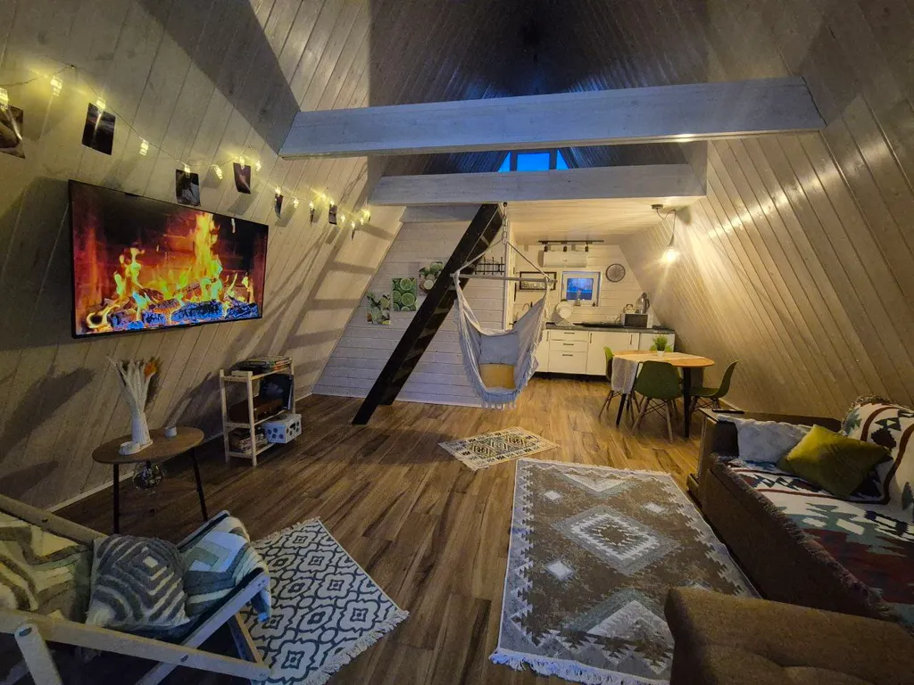 Коттедж Коттедж А-фрейм Лаймовый с сибирским банным чаном и баней на дровах — Каблуково