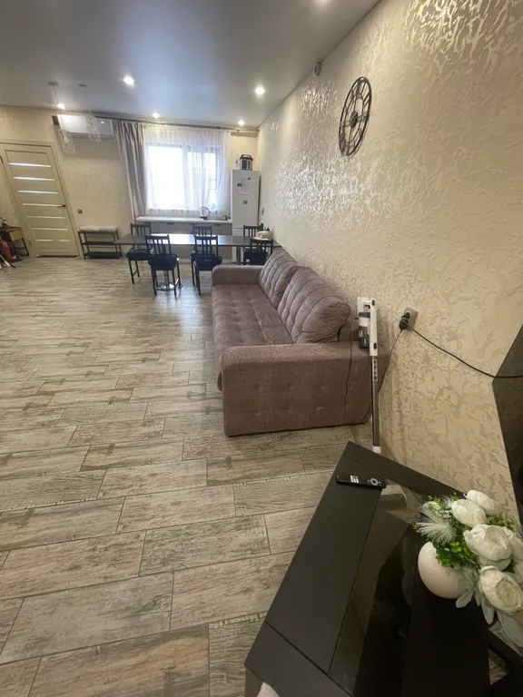 Просторный четырехкомнатный таунхаус на Банном