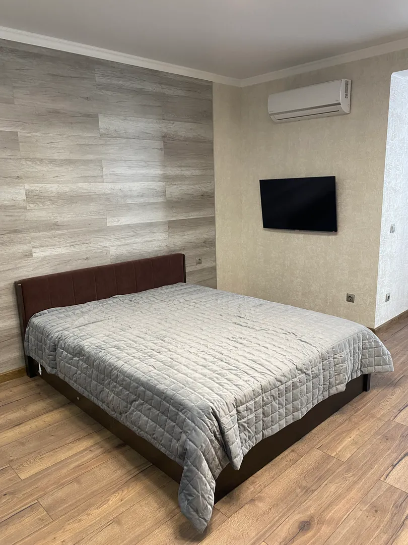 Кровать