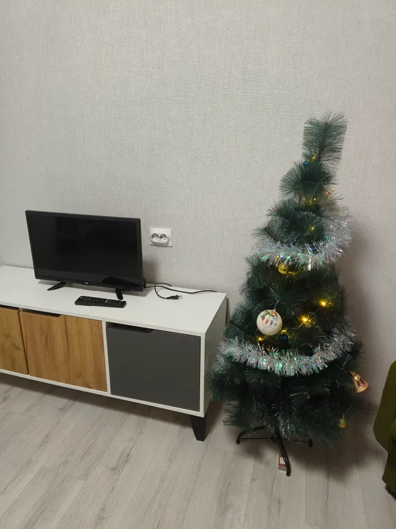 Уютный домик с сауной в тихой части города в окружении зелени