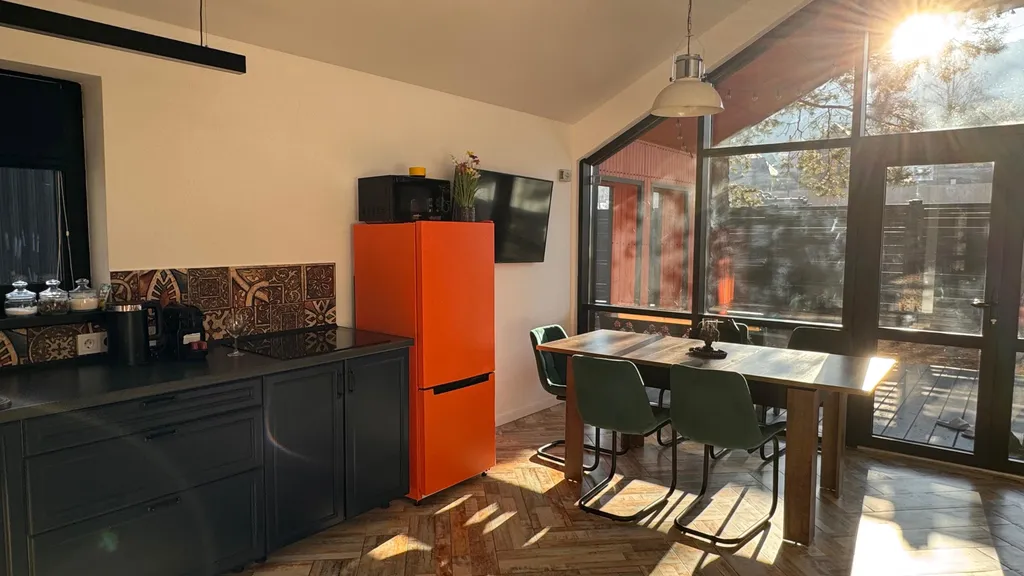 Большой оранжевый дом до 6 человек с баней и банным чаном