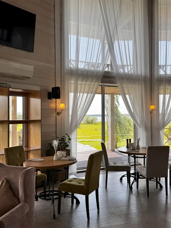 Уютный дом в природном окружении с развитой инфраструктурой