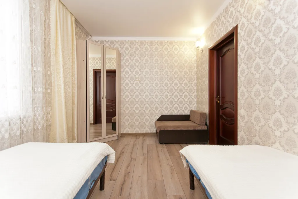 Коттедж Часть дома с отдельным входом с бассейном — Анапа