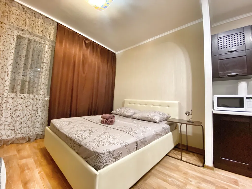 Уютная студия рядом с ТРЦ Аура, ЖД вокзалом, Аэопортом