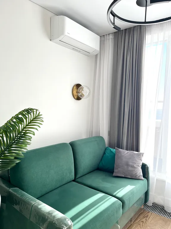 Видовая квартира на 21 этаже с огромным балконом