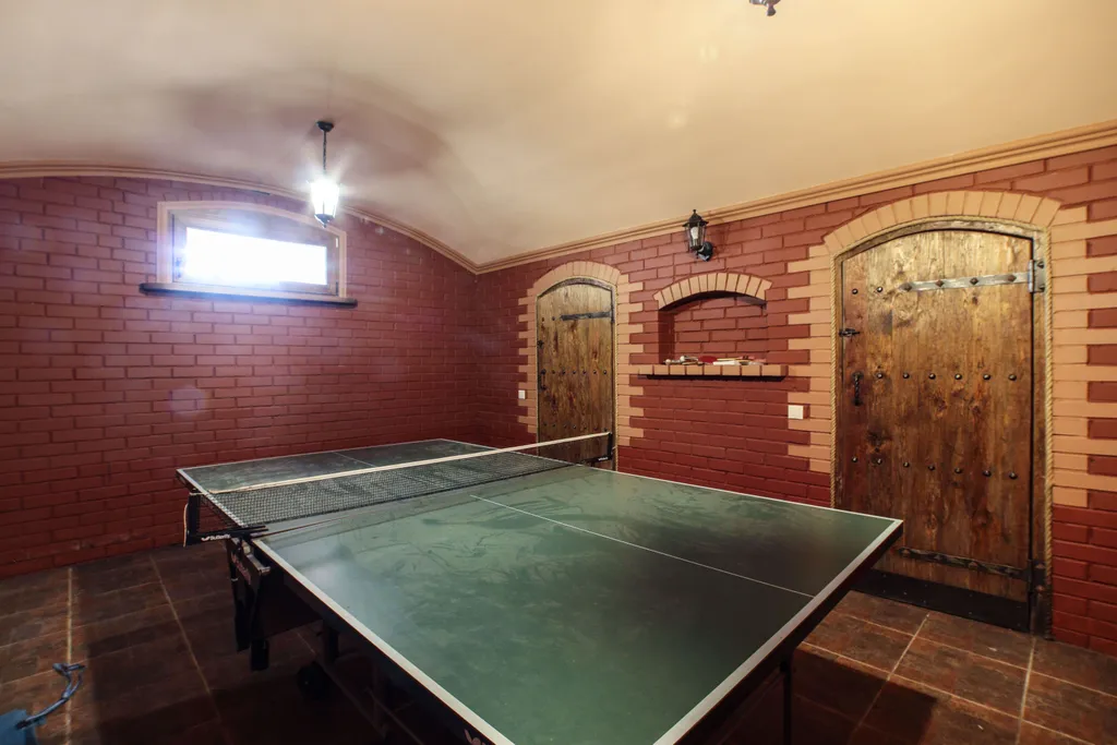 Шале с баней бассейном и видом на озеро