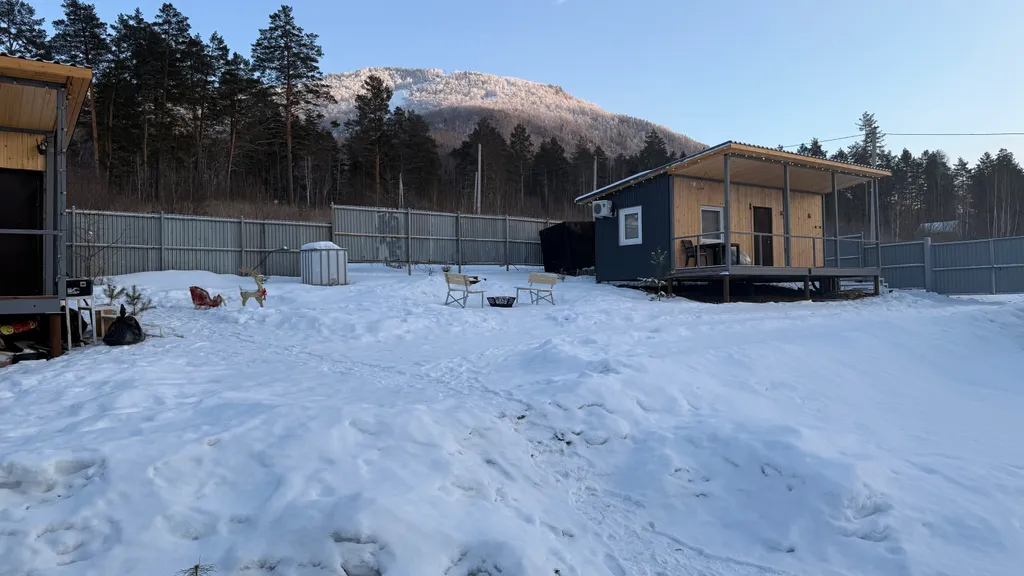 Уютные бунгало с видом на горы Алтая