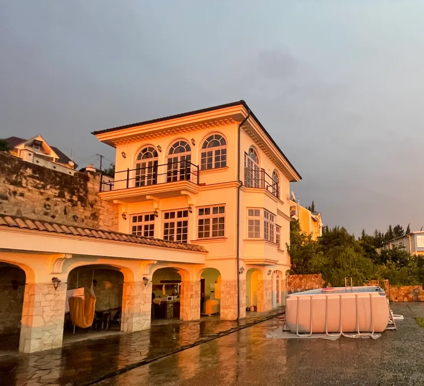 Вилла Диана апартаменты на первой линии моря