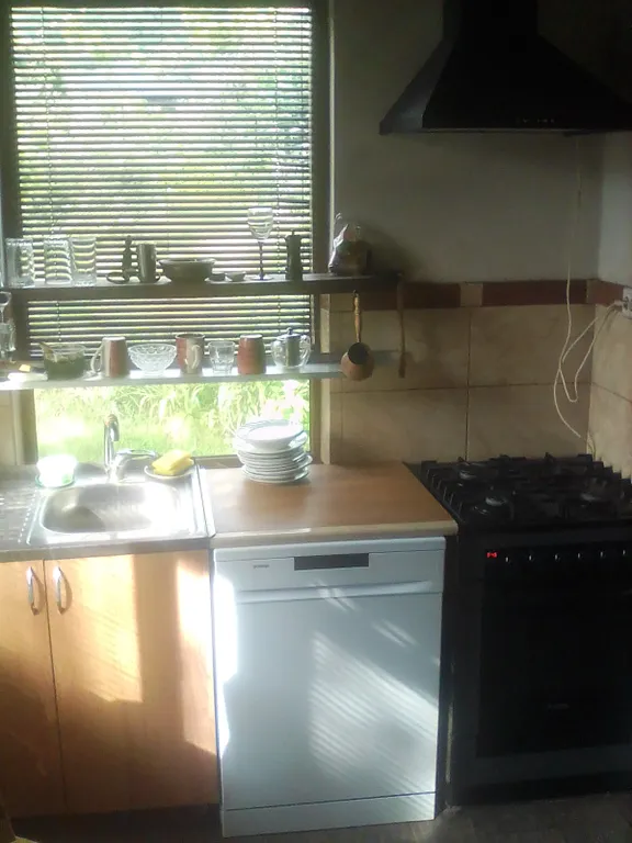 Коттедж в саду у Веры