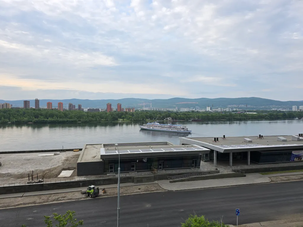 Уютная, тихая, атмосферная квартира с видом на Енисей