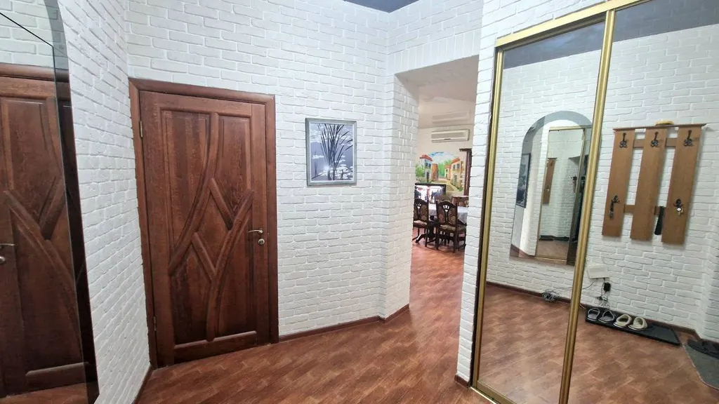 Трехкомнатная студия в центре города