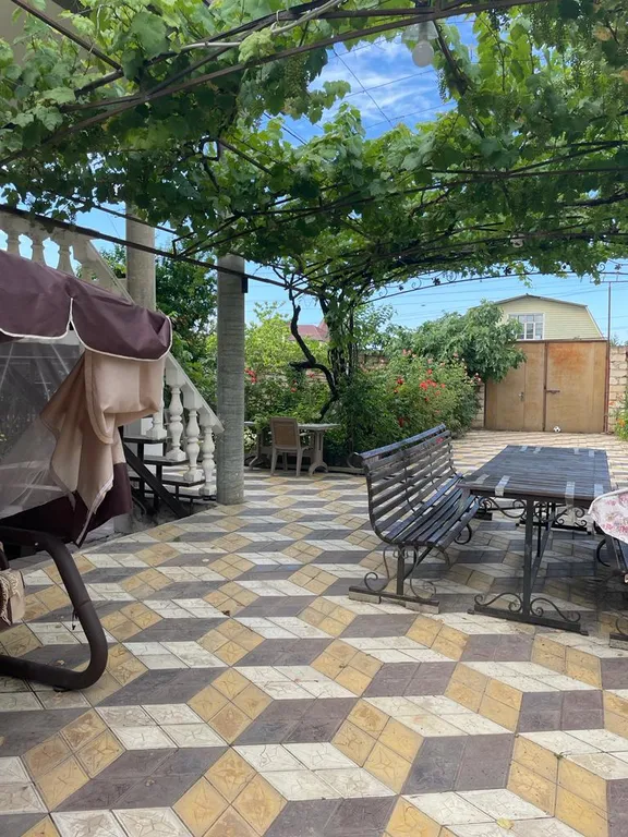 Уютная дача на берегу моря