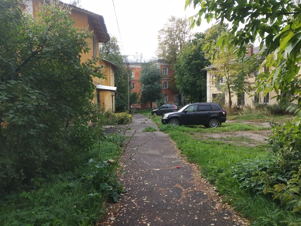 Квартира Квартира в центре с отдельным входом и своей парковкой под окном — Ярославль