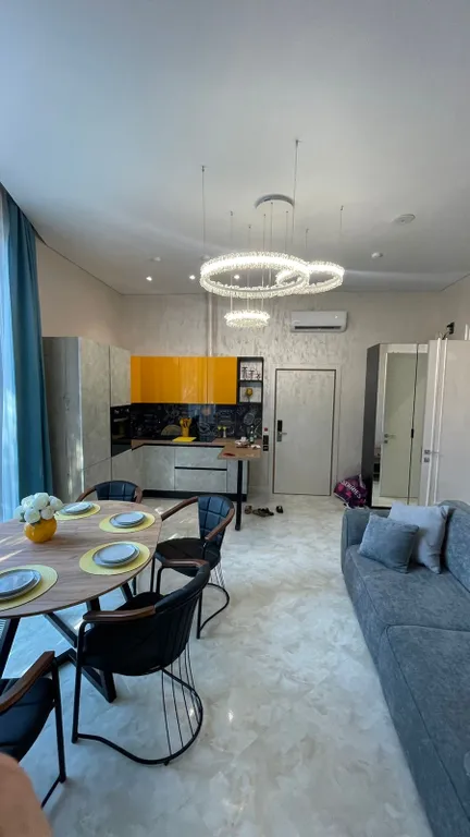 Апартамент с собственным бассейном и пляжем