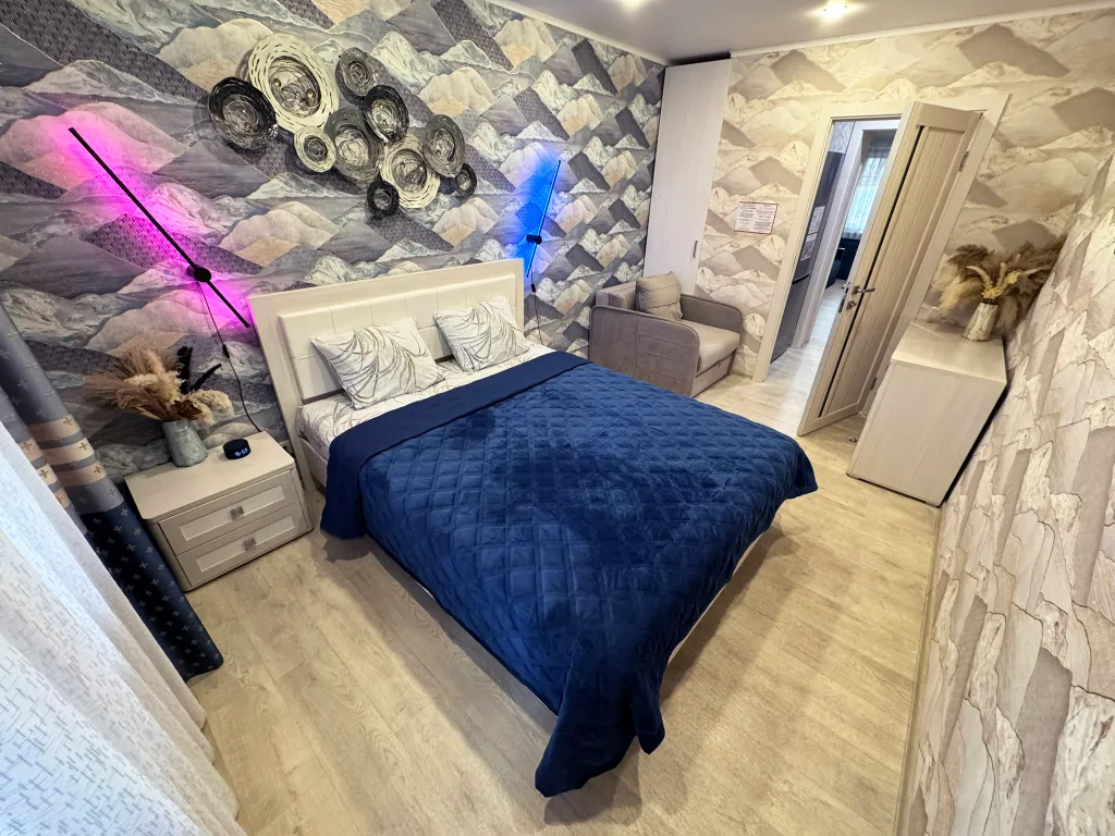 VIP 2-к с джакузи в центре