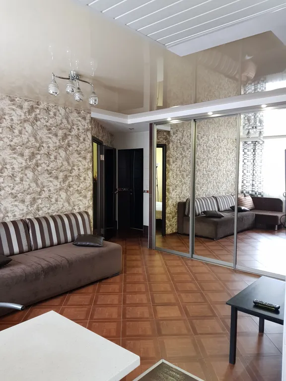 Трехкомнатная квартира-студия возле метро "Березовая роща"